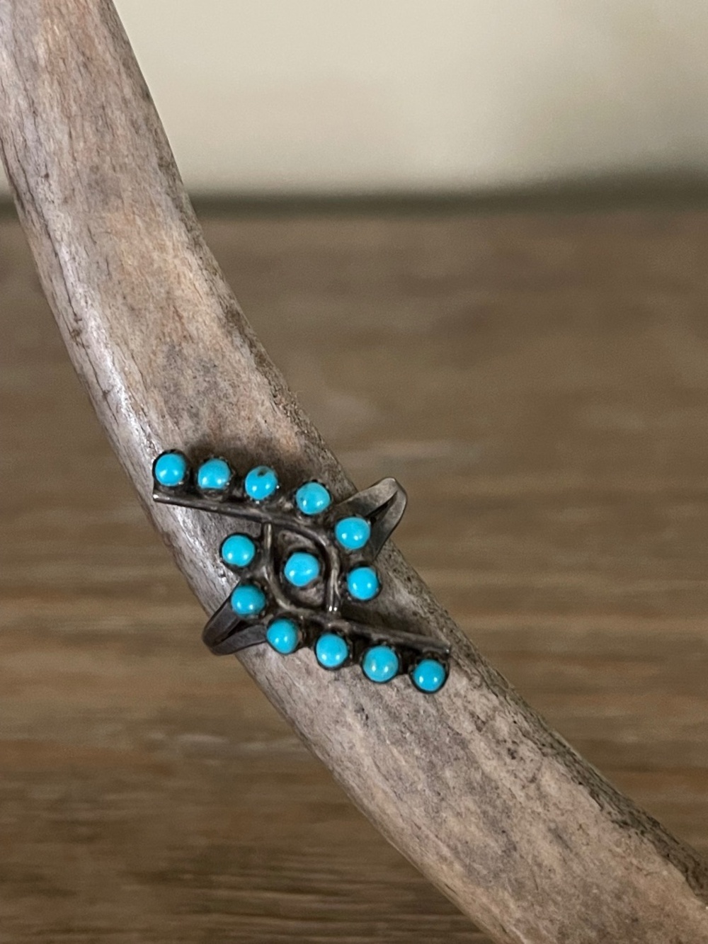Vintage Zuni snake eye ring